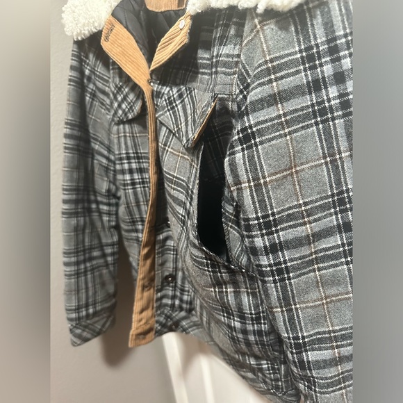 Boundless North Jacket. Plaid with beautiful white trim around neckline. Warm - Picture 3 of 4